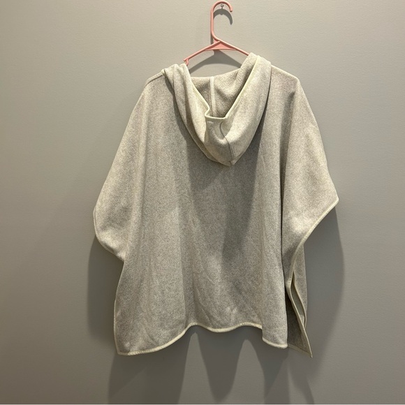 Eddie Bauer 100% Polyester Poncho Women’s S/M - Picture 4 of 6